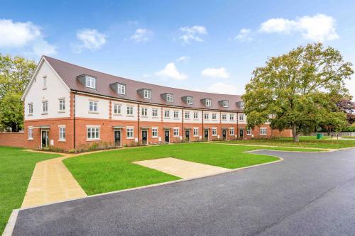 Image for Chatham Heights with ID of: 6861957