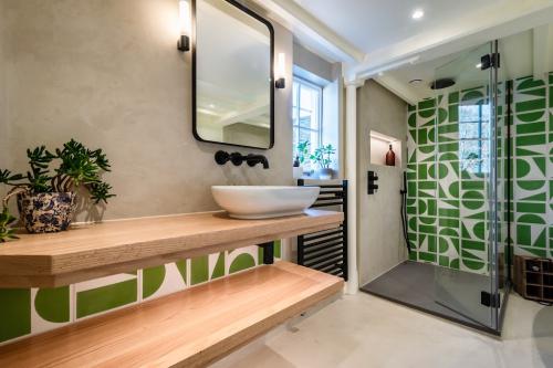 Image for Opus Bathrooms with ID of: 6872328