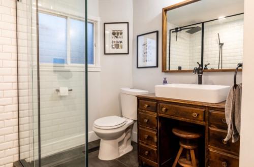 Image for Holloway Build Co Renovations with ID of: 6874940