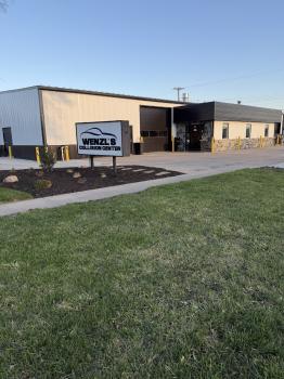 Image for Wenzl's Collision Center with ID of: 6876404