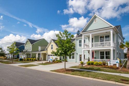Image for Homecoming by True Homes with ID of: 6877509