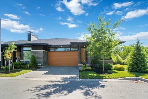 Image for Stephanie Doan-Lynds - REALTOR® RE/MAX NIAGARA REALTY with ID of: 6881381