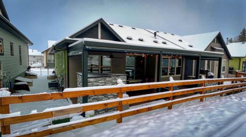 Image for StruXure of the Rockies with ID of: 6882626