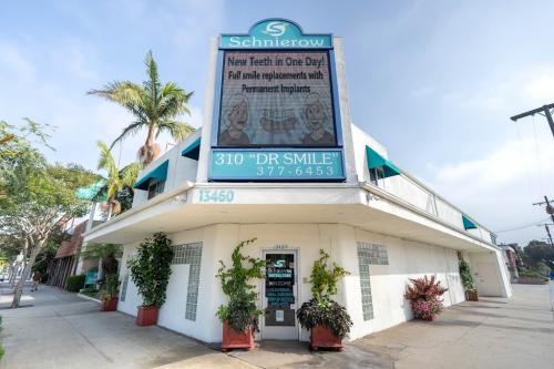 Image for Schnierow Dental Care with ID of: 6890720
