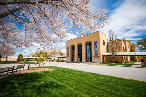 Image for Bob Jones University with ID of: 6891871