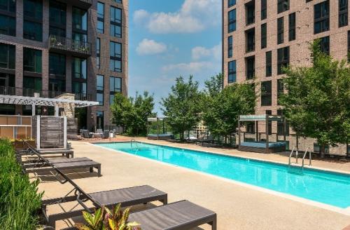 Image for Signature Reston Town Center with ID of: 6893180