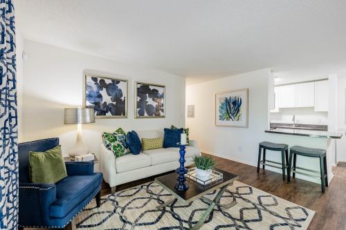 Image for Grove Parkview Apartments with ID of: 6908358