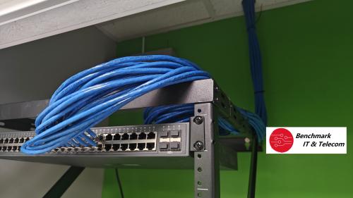 Image for Benchmark IT & Telecom with ID of: 6915630