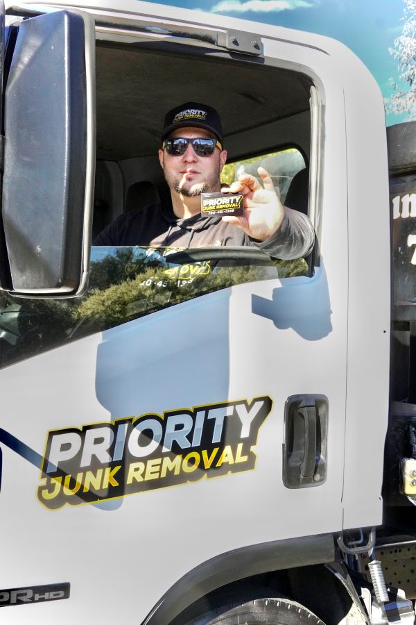 Image for Priority Junk Removal with ID of: 6925950