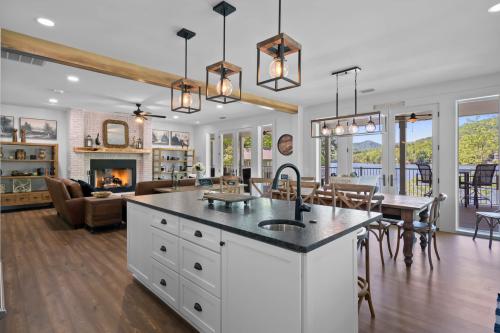 Image for Skytop Cabinets with ID of: 6935485