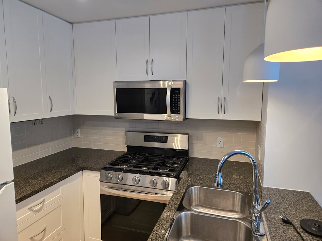 Image for 180 Kitchens Inc with ID of: 6935631