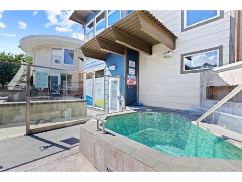 Image for University Landing with ID of: 6935813