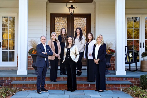 Image for The Alice Chin Team with ID of: 6945773