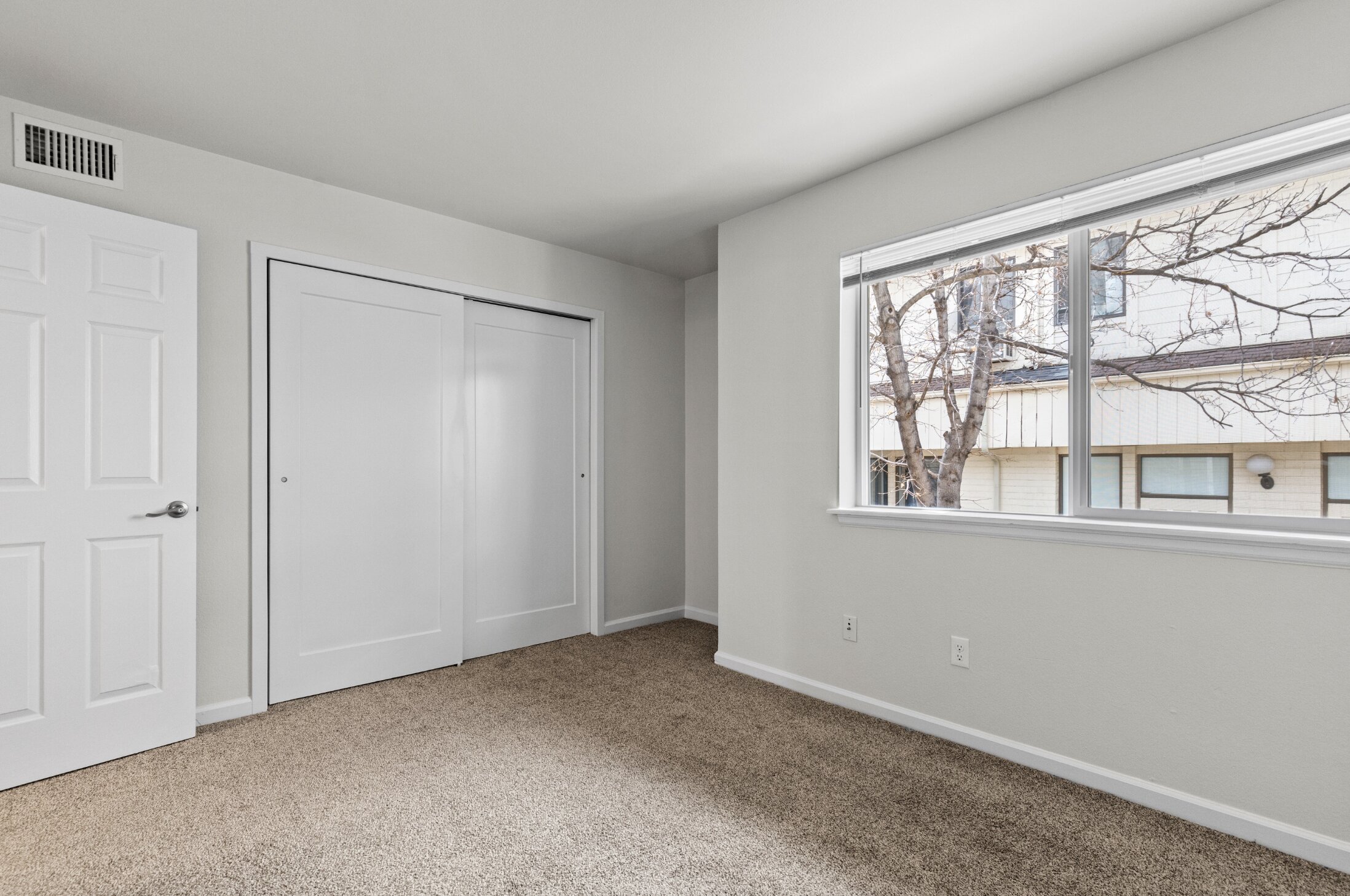Image for Valencia Gardens with ID of: 6959315