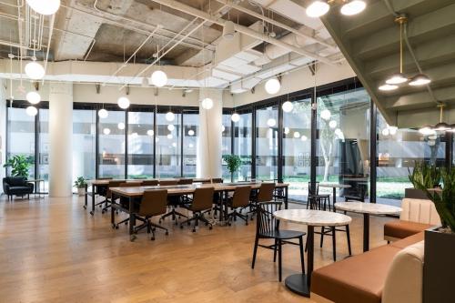 Image for Common Desk - Westchase with ID of: 6965441