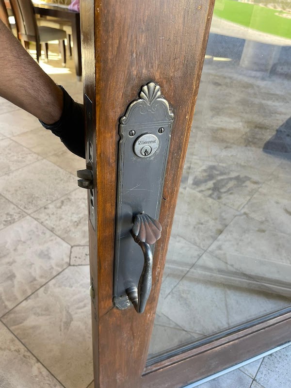Image for Cheap & fast locksmith with ID of: 6988389