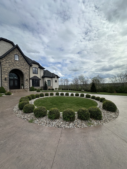 Image for Lavish Landscaping Service with ID of: 6990251