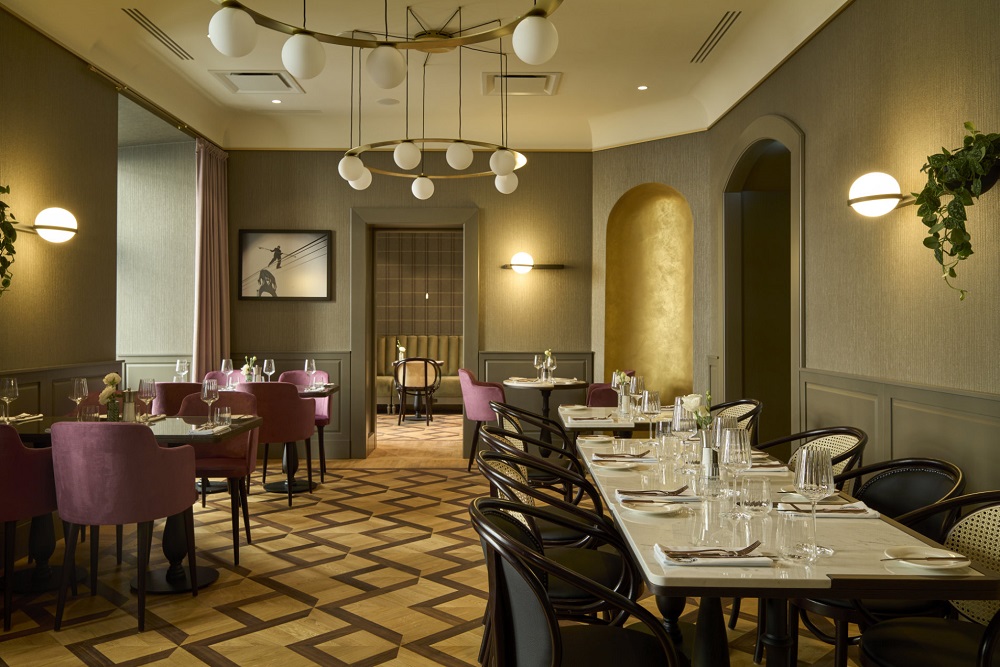 Image for Regale Bar & Restaurant with ID of: 7003038