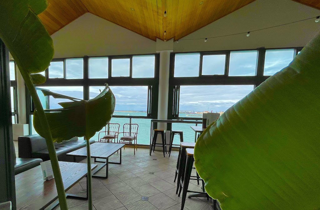 Image for The Bayview Bar with ID of: 7007739