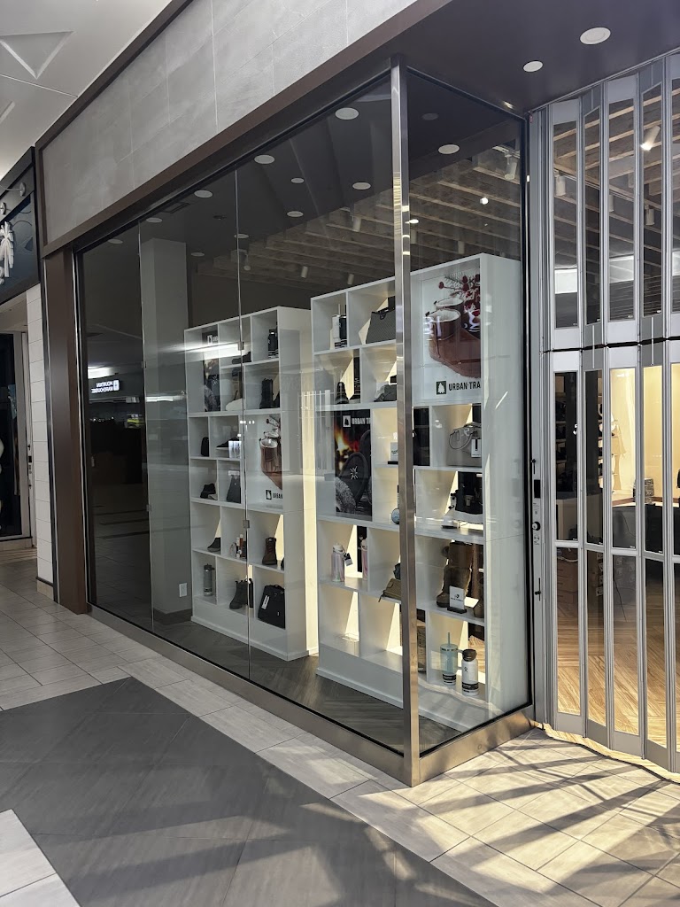Image for Champagne Glass and Door with ID of: 7009595