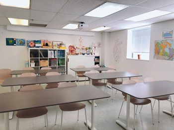 Image for Canada Royal Arts High School with ID of: 7015587