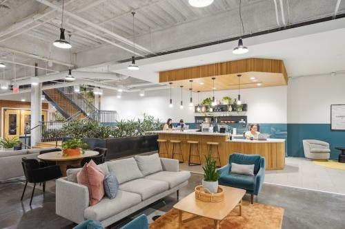 Image for Common Desk - Richardson with ID of: 7034899