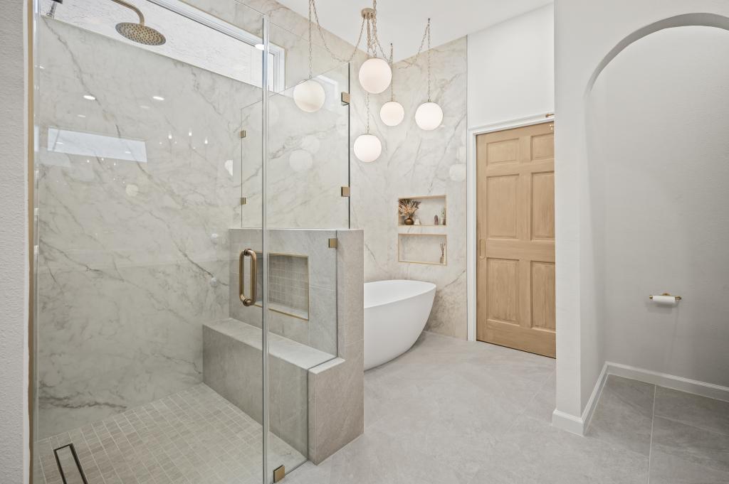 Image for MINT BUILDERS AND BATHROOM REMODELING with ID of: 7039381