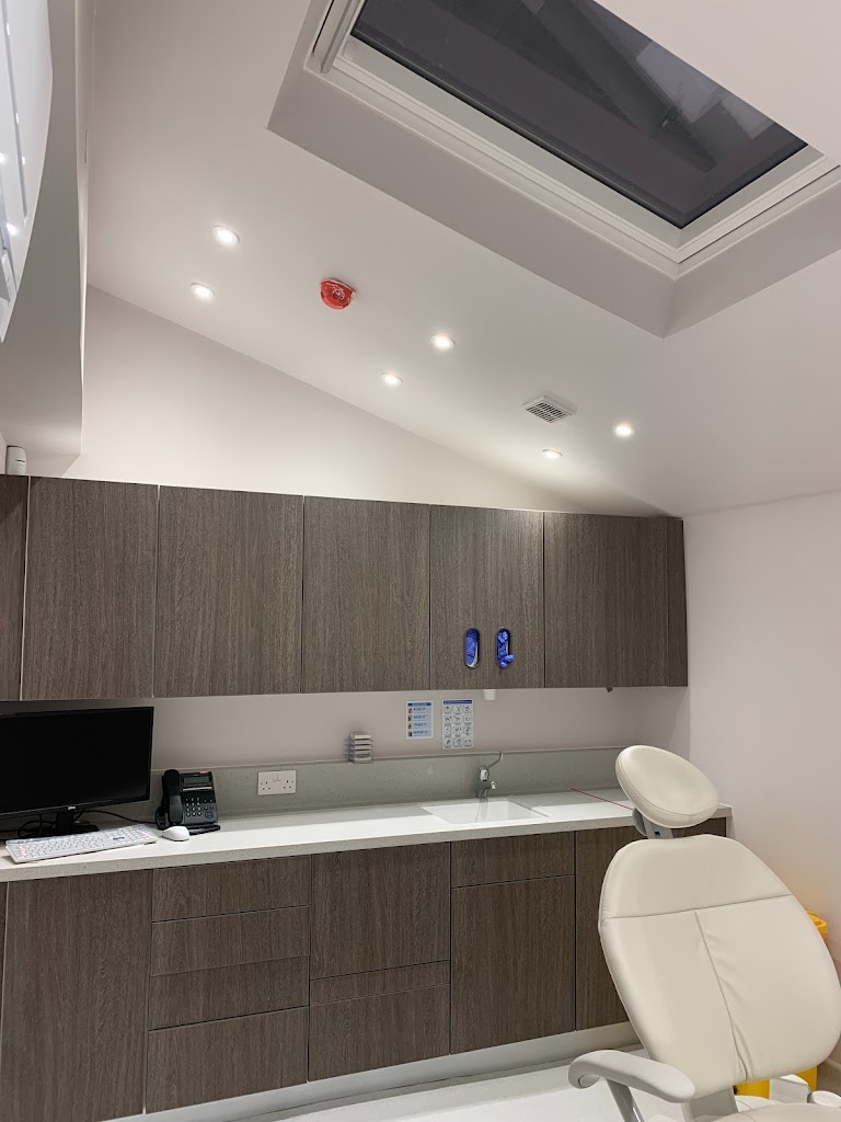 Image for Avenue Dental Practice with ID of: 7043760