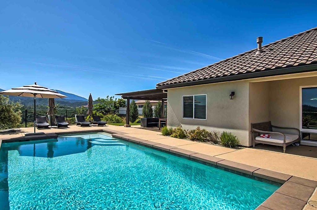Image for Backyard Escapes with ID of: 7045229
