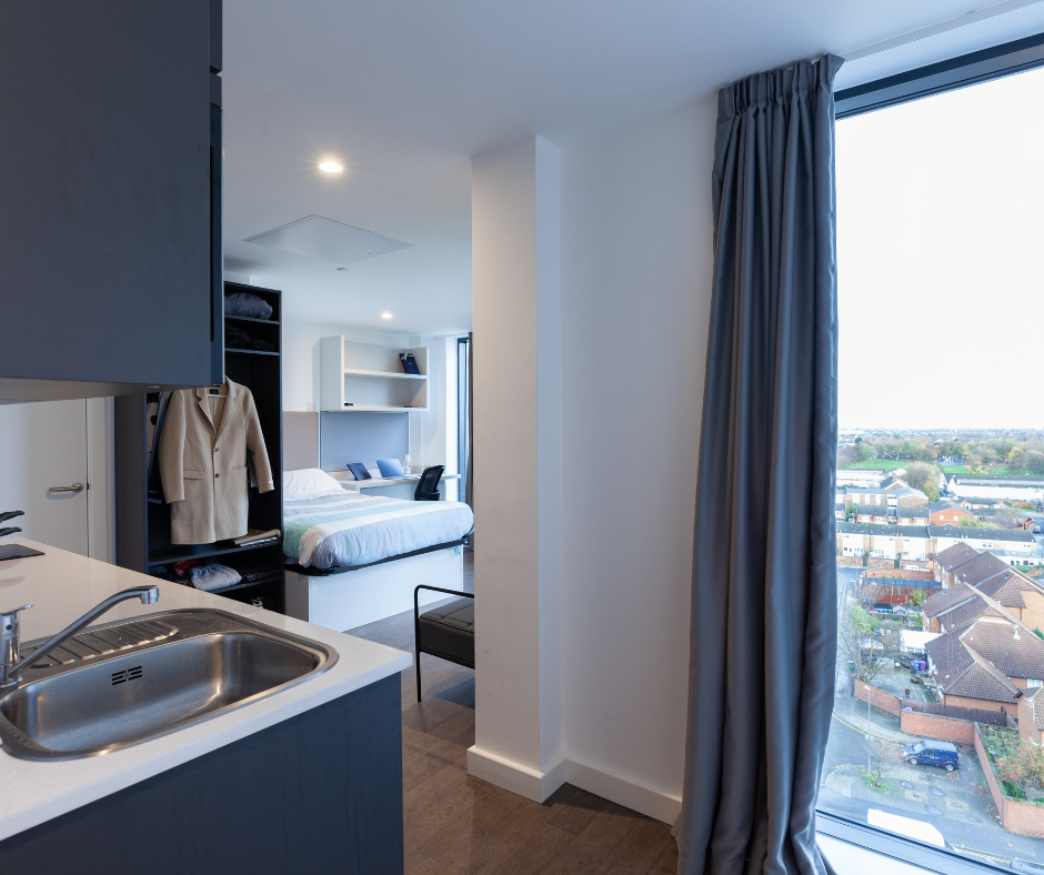 Image for true student Liverpool with ID of: 7059440
