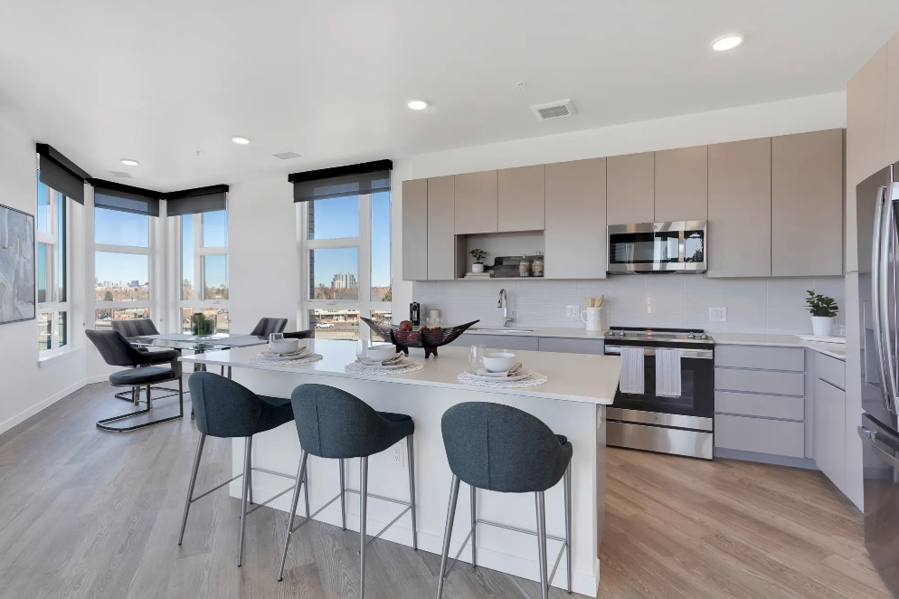 Image for Aston on South Pearl with ID of: 7065087