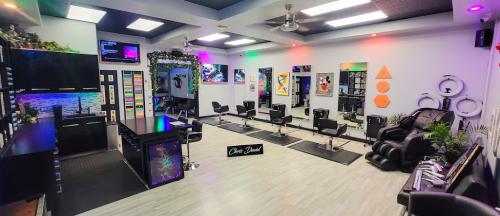 Image for Chris David Salon with ID of: 7067143