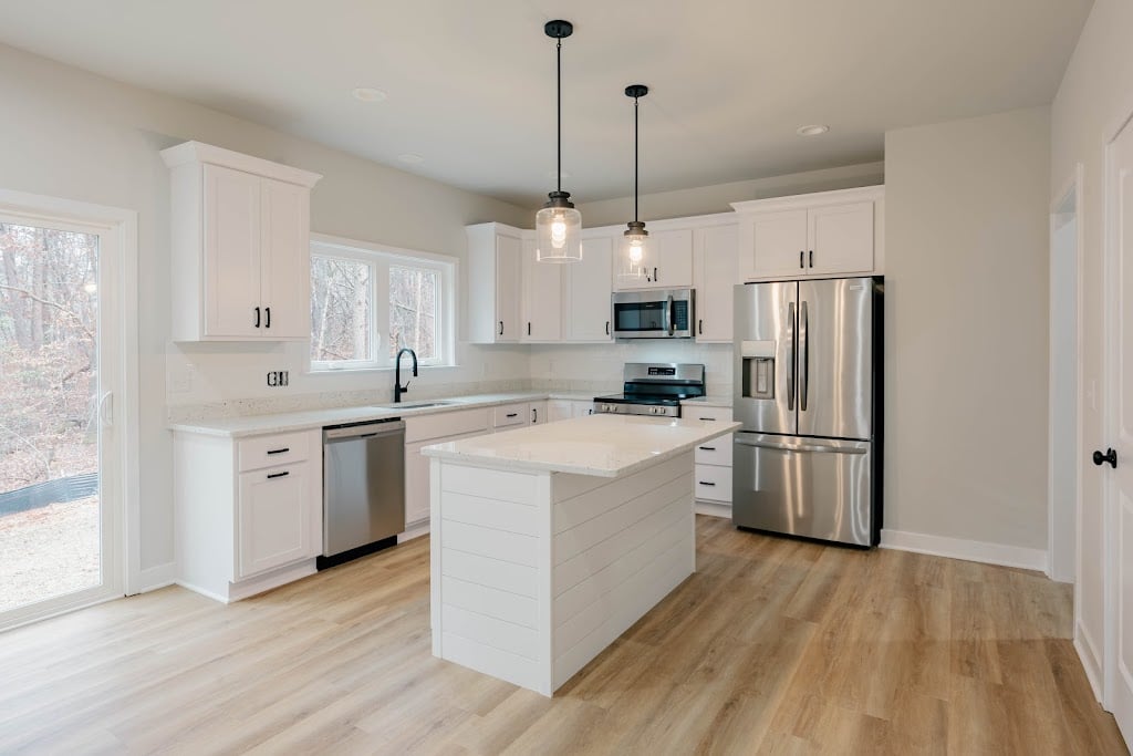Image for R&W Homes with ID of: 7069338