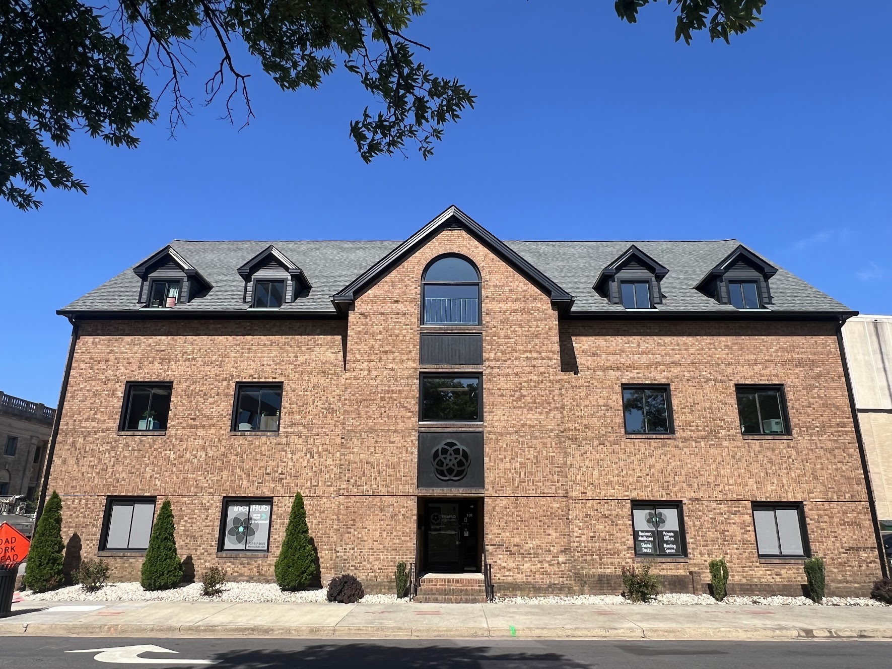 Image for IncuHub - Hampton: Mailboxes, Desks, Offices, Business Suites with ID of: 7071802