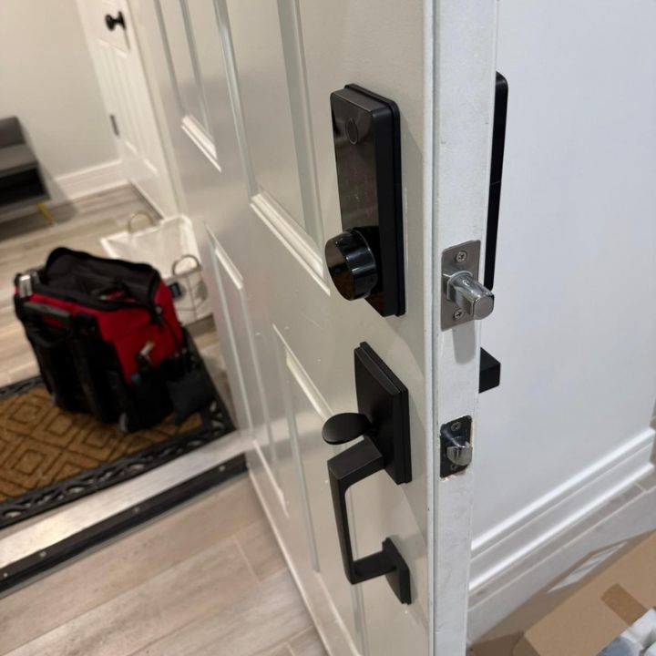 Image for Kiara Locksmith with ID of: 7086003