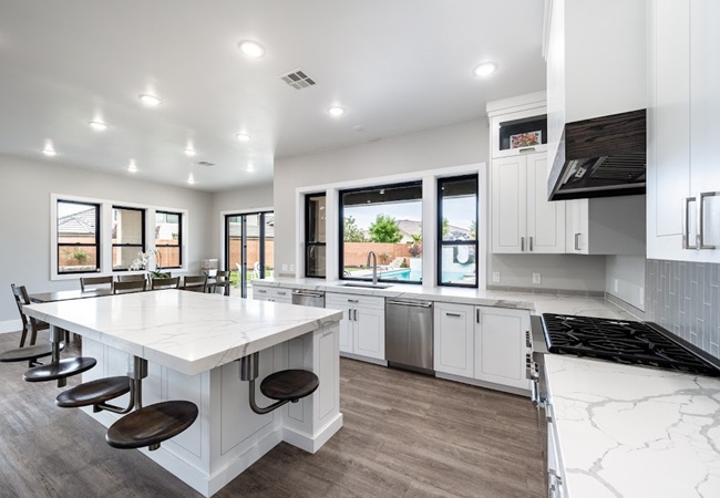 Image for Immaculate Homes with ID of: 7090796