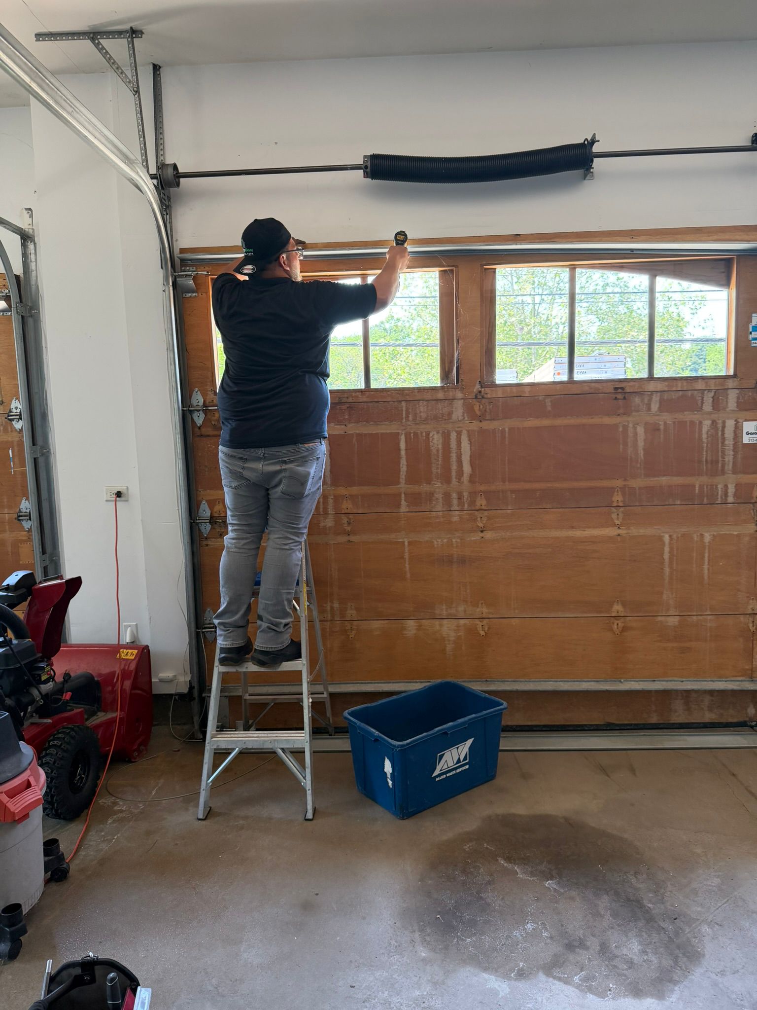 Image for 911 Garage Door with ID of: 7099572