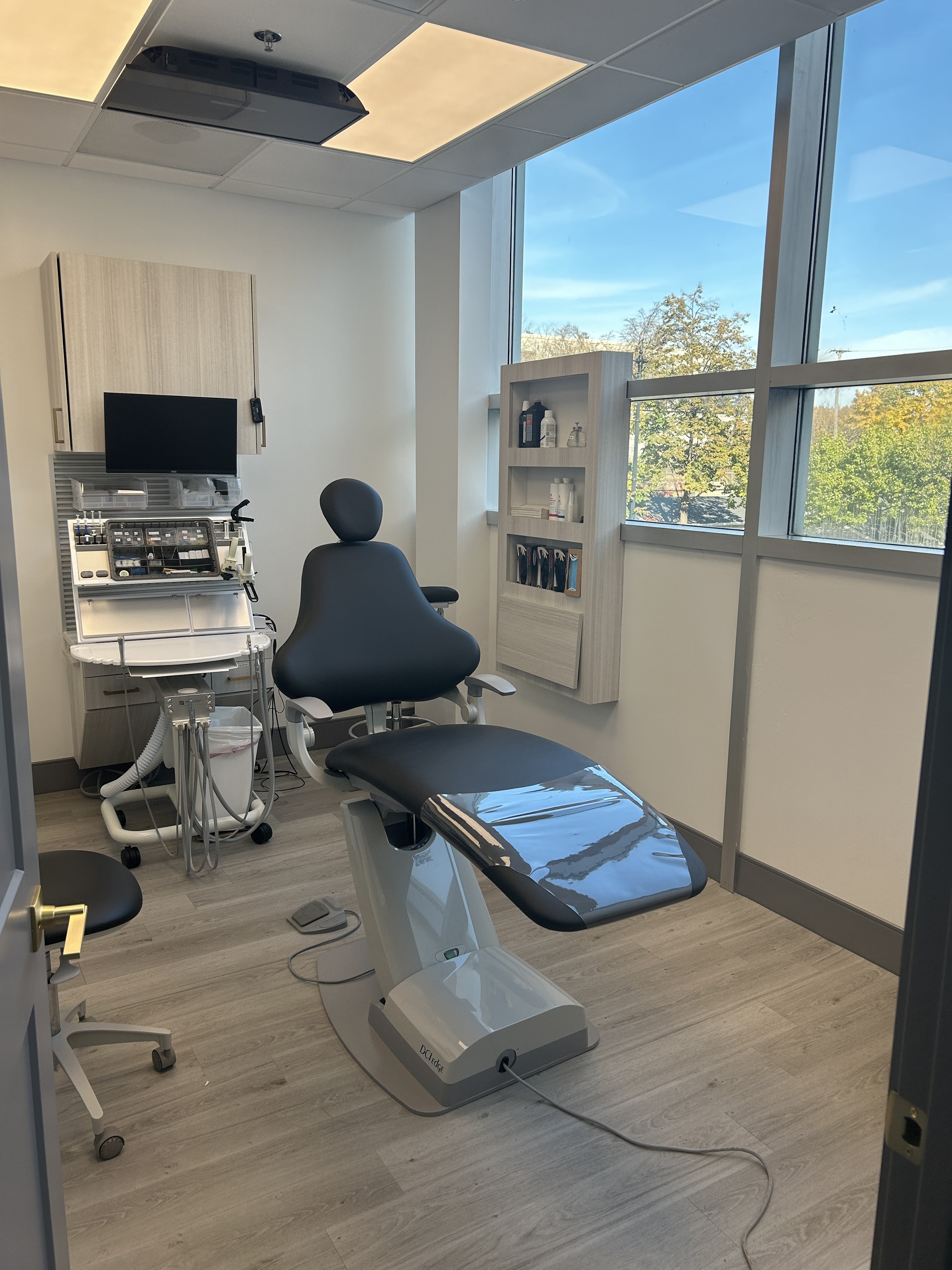 Image for Dental Group of Chicago with ID of: 7100172