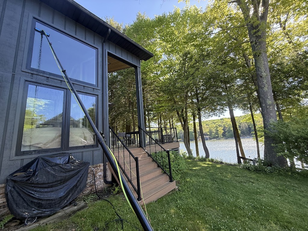 Image for Glass Gurus - Window, Gutter & Pressure Cleaning with ID of: 7115212
