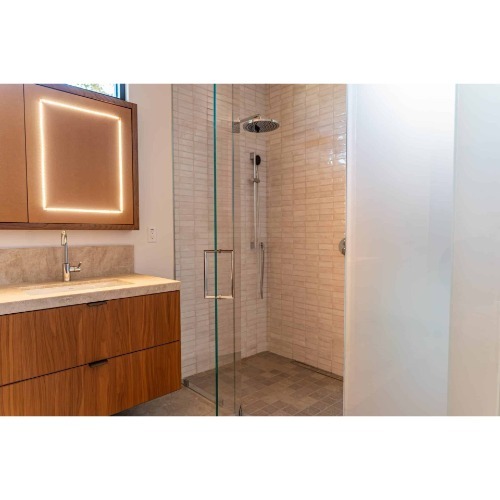 Image for B & L Glass with ID of: 7118030