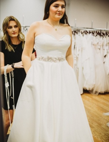 Image for AJ Bridal Company with ID of: 7118320