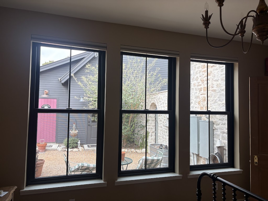 Image for Showroom Windows & Doors with ID of: 7123704