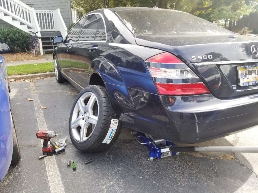 Image for 24 Hour Basic Tire and Roadside Assistance Service with ID of: 7154871