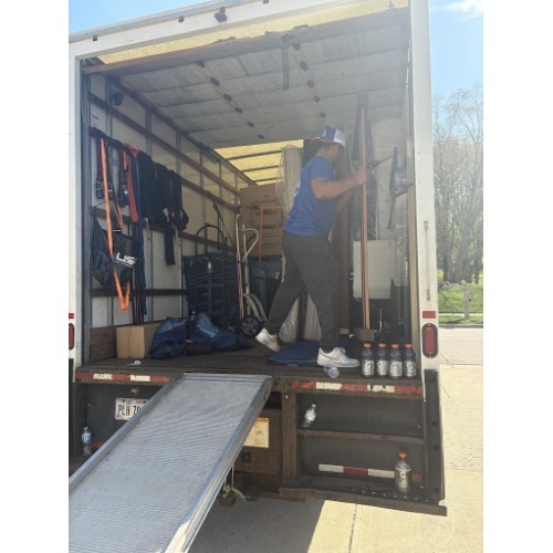 Image for Blue Men Moving with ID of: 7188726