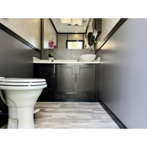 Image for Jonny's Luxury Johns with ID of: 7217680