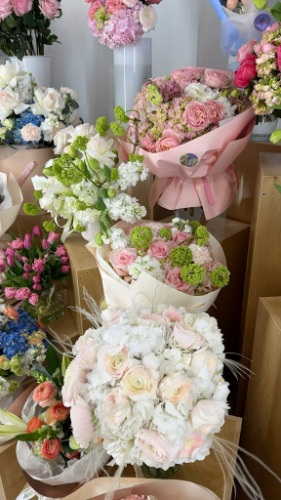 Image for Blooms in Ribbon with ID of: 7218980