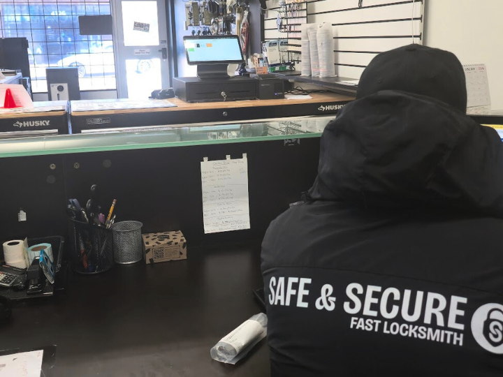 Image for Safe & Secure Locksmith Ltd with ID of: 7245365