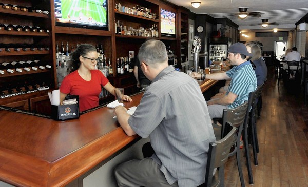 Image for Candlelight Tavern with ID of: 755903