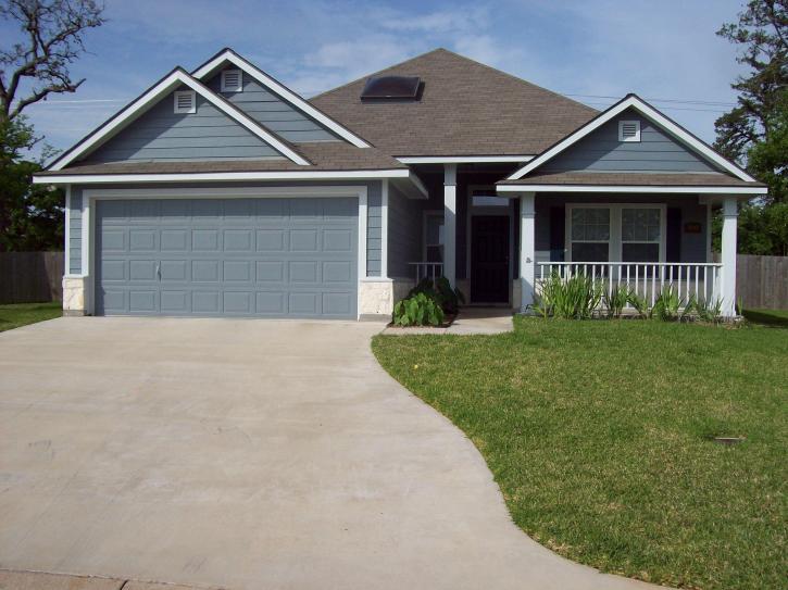 Image for 3/2, cul-de-sac, skylight, includes washer and dryer!! with ID of: 84426