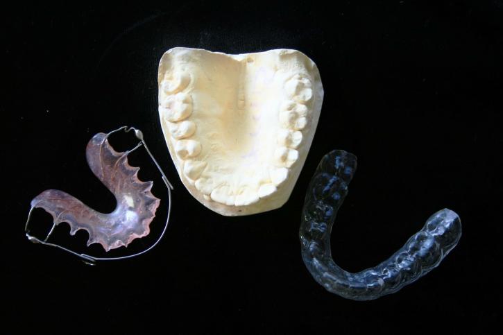 Image for What gives you sparkling white teeth? with ID of: 777965